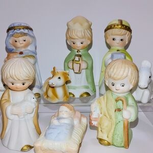 Vintage Bisque Ceramic Nativity Set Made In Taiwan Set of 9 Christmas Figurines